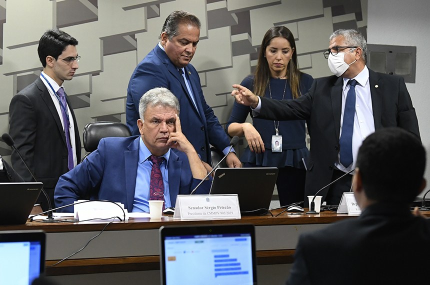 Comissão aprova texto final da MP 905 / FOTO: Jane de Araújo - Agência Senado