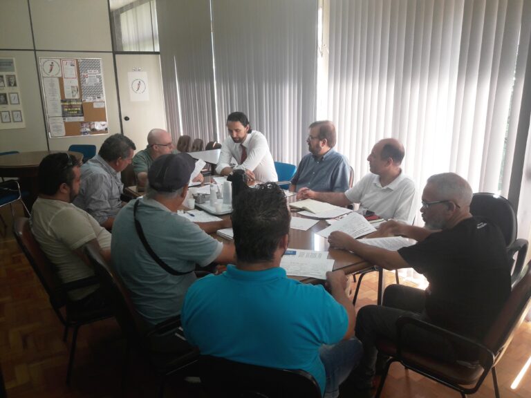 Sindicatos iniciam movimento em defesa das empresas públicas