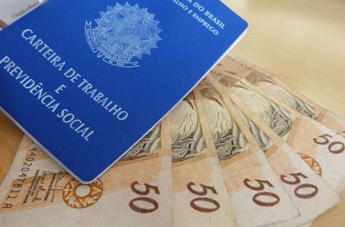 Cresce total de empresas que não pagam 13º