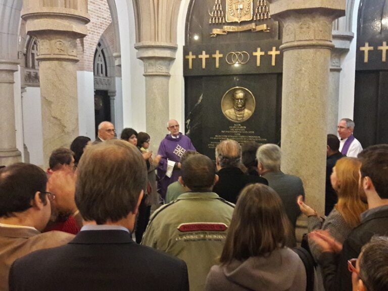 Na missa de 7º dia, Audálio é homenageado na Catedral da Sé