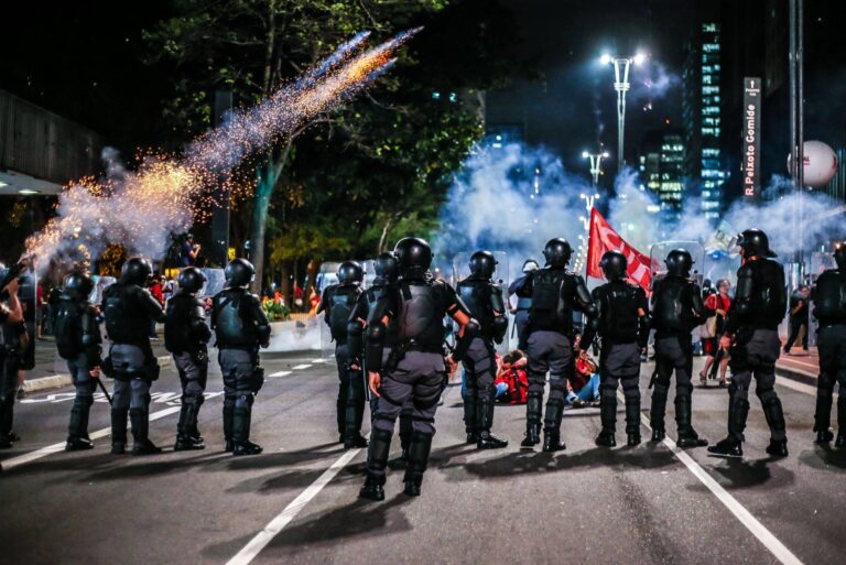 Jornalistas e veículos de imprensa se mobilizam contra a violência policial