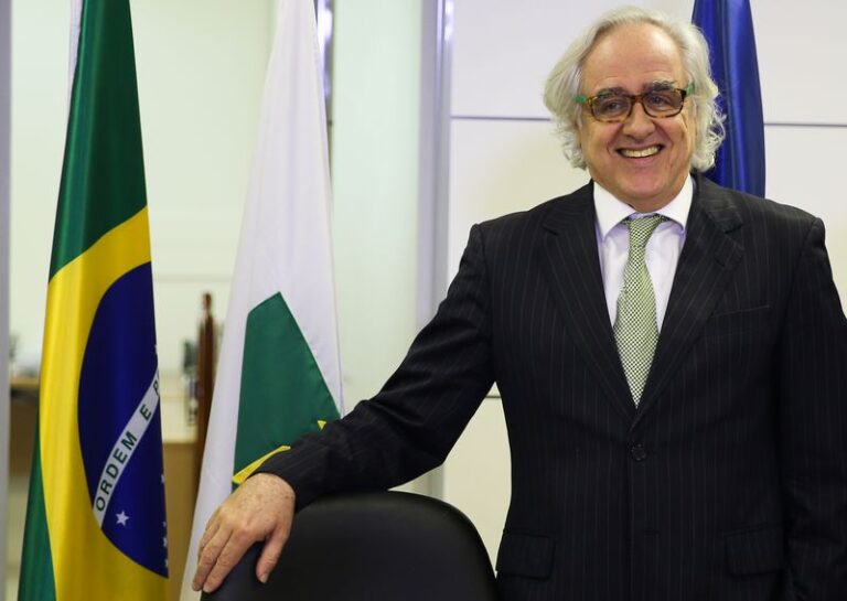 Sepir vai pedir reunião com presidente da EBC