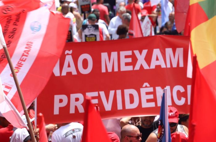 CUT decide: 13 de agosto será Dia Nacional de luta contra reforma da Previdência