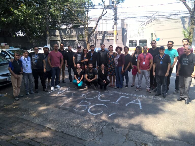Trabalhadores protestam em defesa da EBC