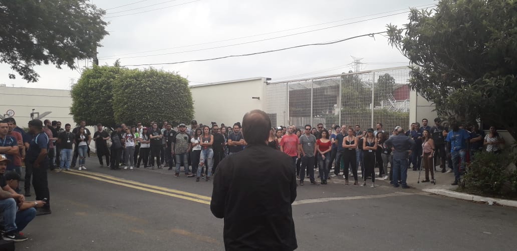 Resistência de jornalistas e radialistas faz RedeTV recuar de decisão de corte salarial