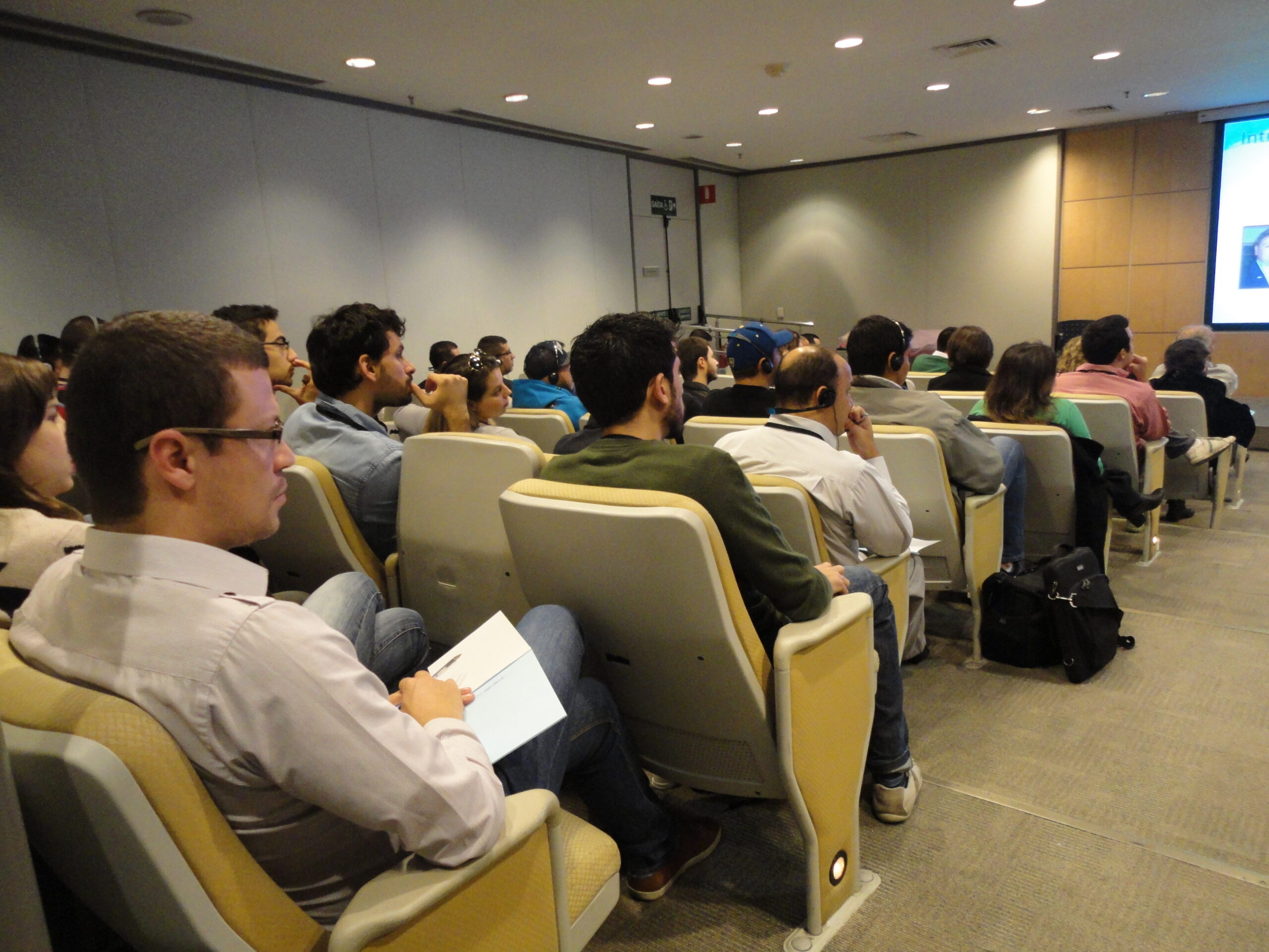 Jornalistas participam de treinamento sobre segurança