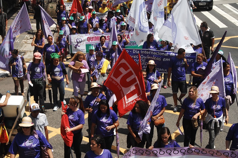 Oito mil mulheres ocupam Paulista por igualdade e fim da violência