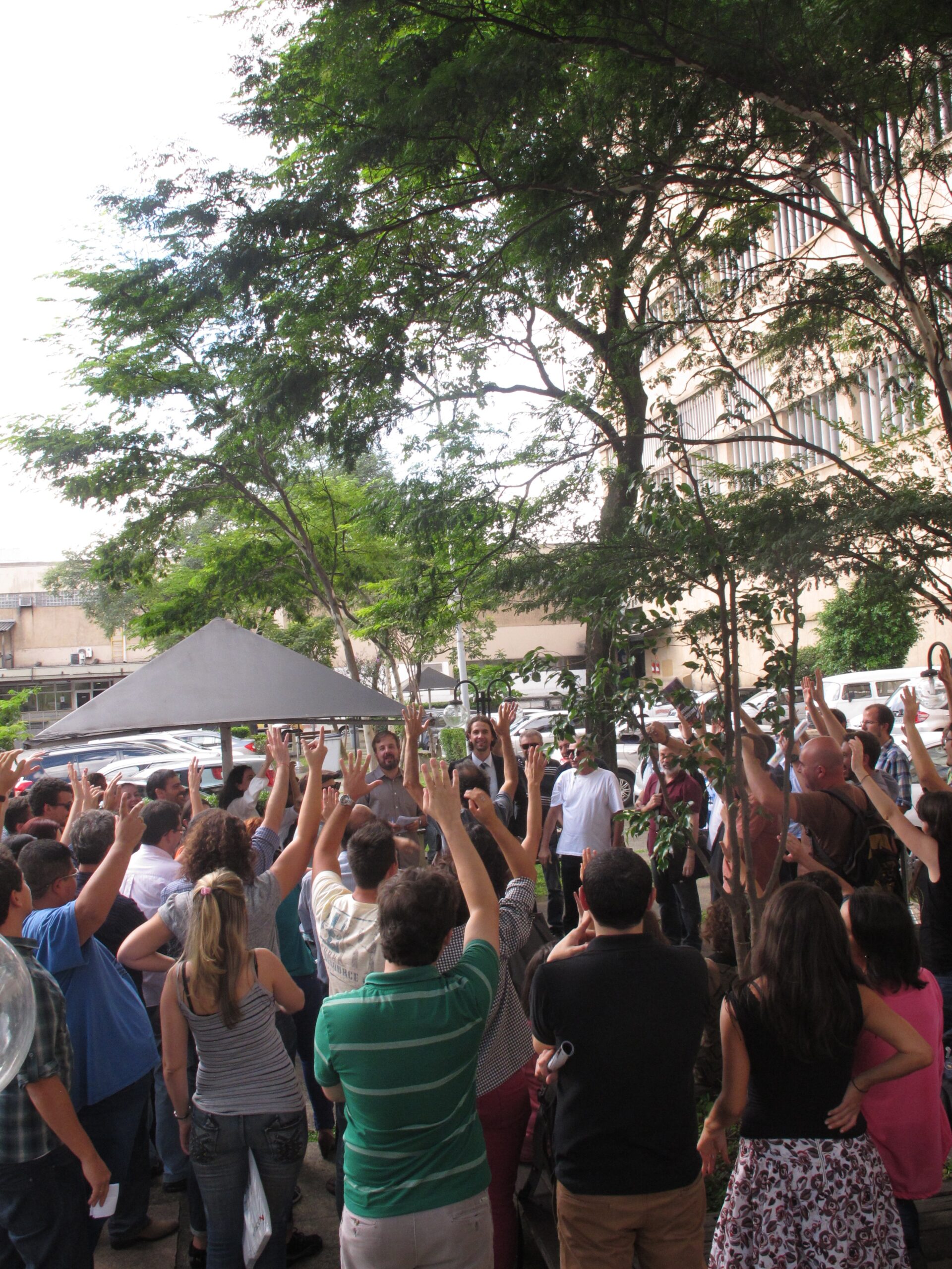 Assembleia no Estadão apoia PDV e forma Comissão de Negociação