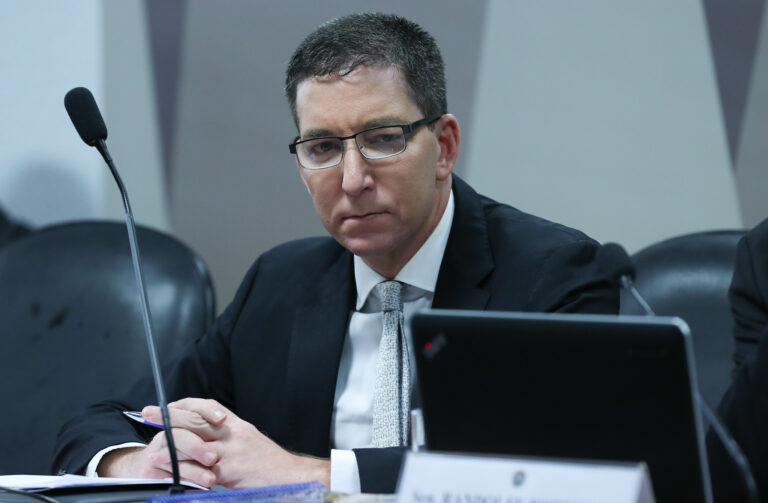 Entidades nacionais e internacionais lançam carta aberta em defesa de Greenwald