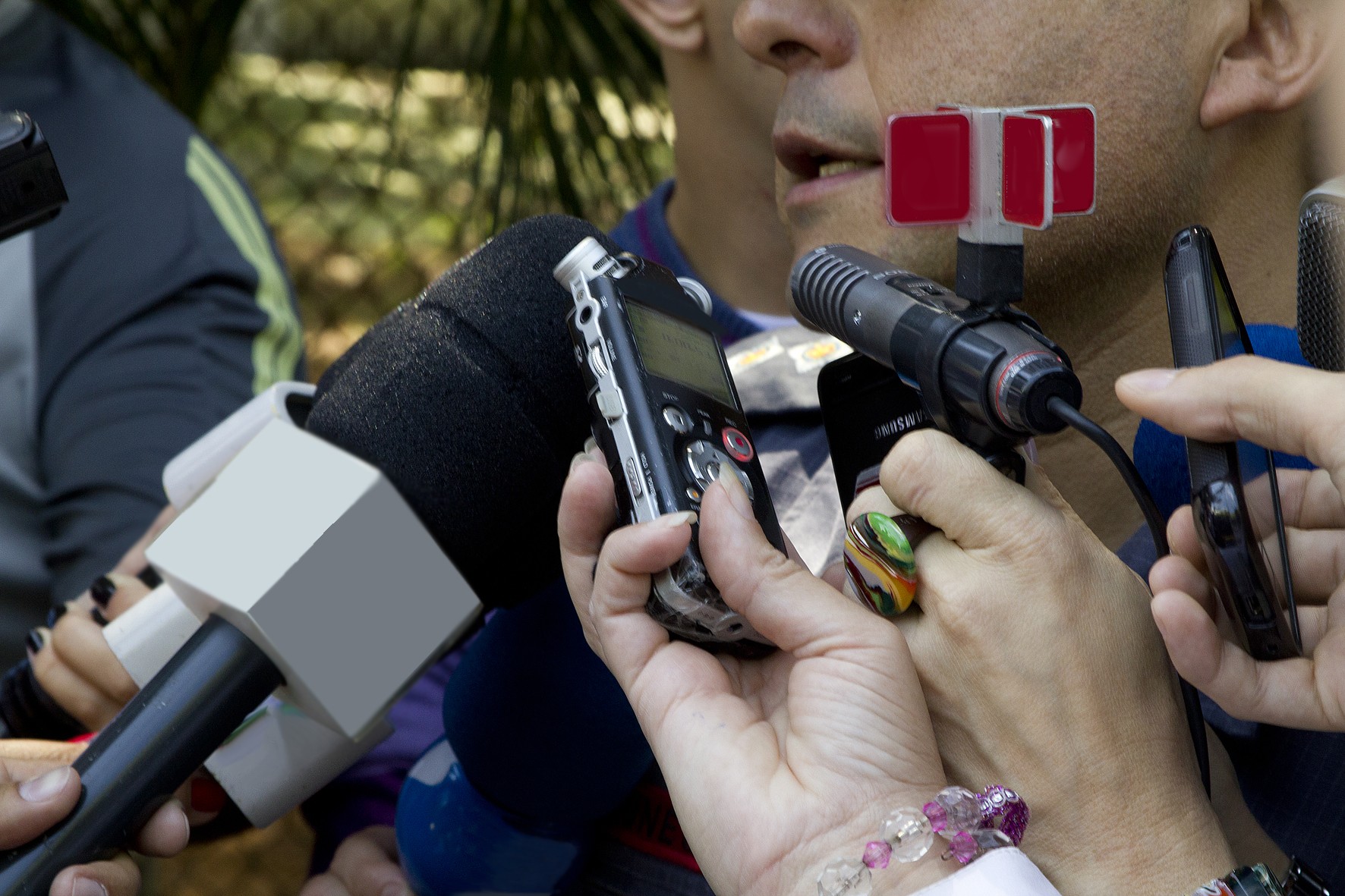 Categoria conquista reajuste pela inflação para piso e ratifica assinatura da Convenção Coletiva em rádio e TV