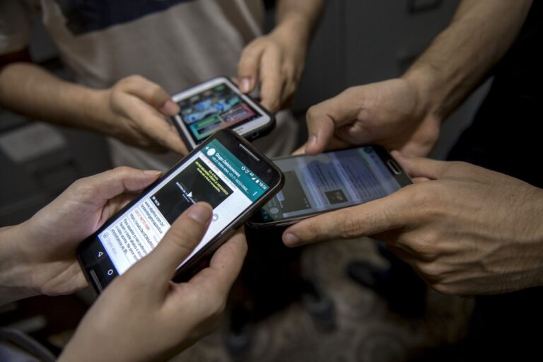 Brasil: dois jornalistas como alvo do ódio virtual