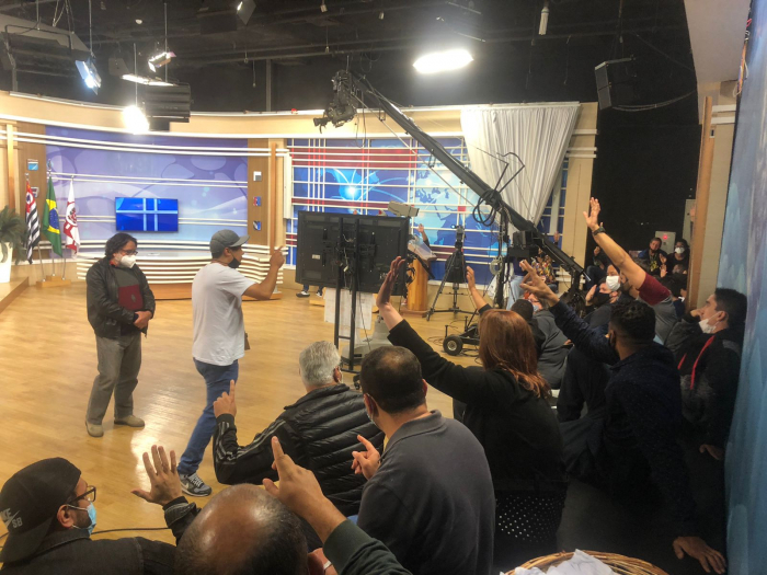 Após novos atrasos de salários, trabalhadores da Rede Mundial retomam greve