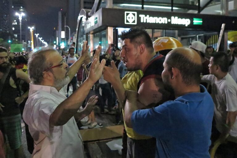 Sindicato exige punição aos agressores de jornalista