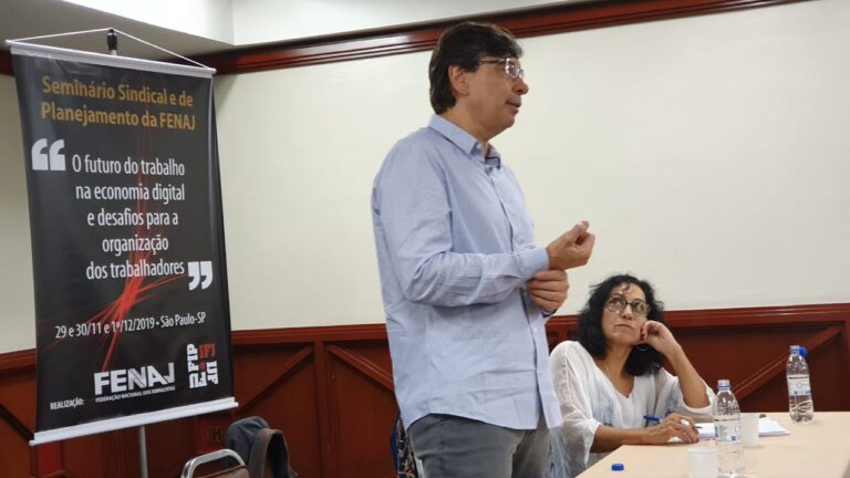 Para economista, tecnologia mudou natureza e centralidade do trabalho