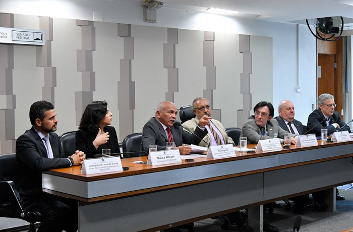 Reforma da Previdência tira dos pobres e é inconstitucional