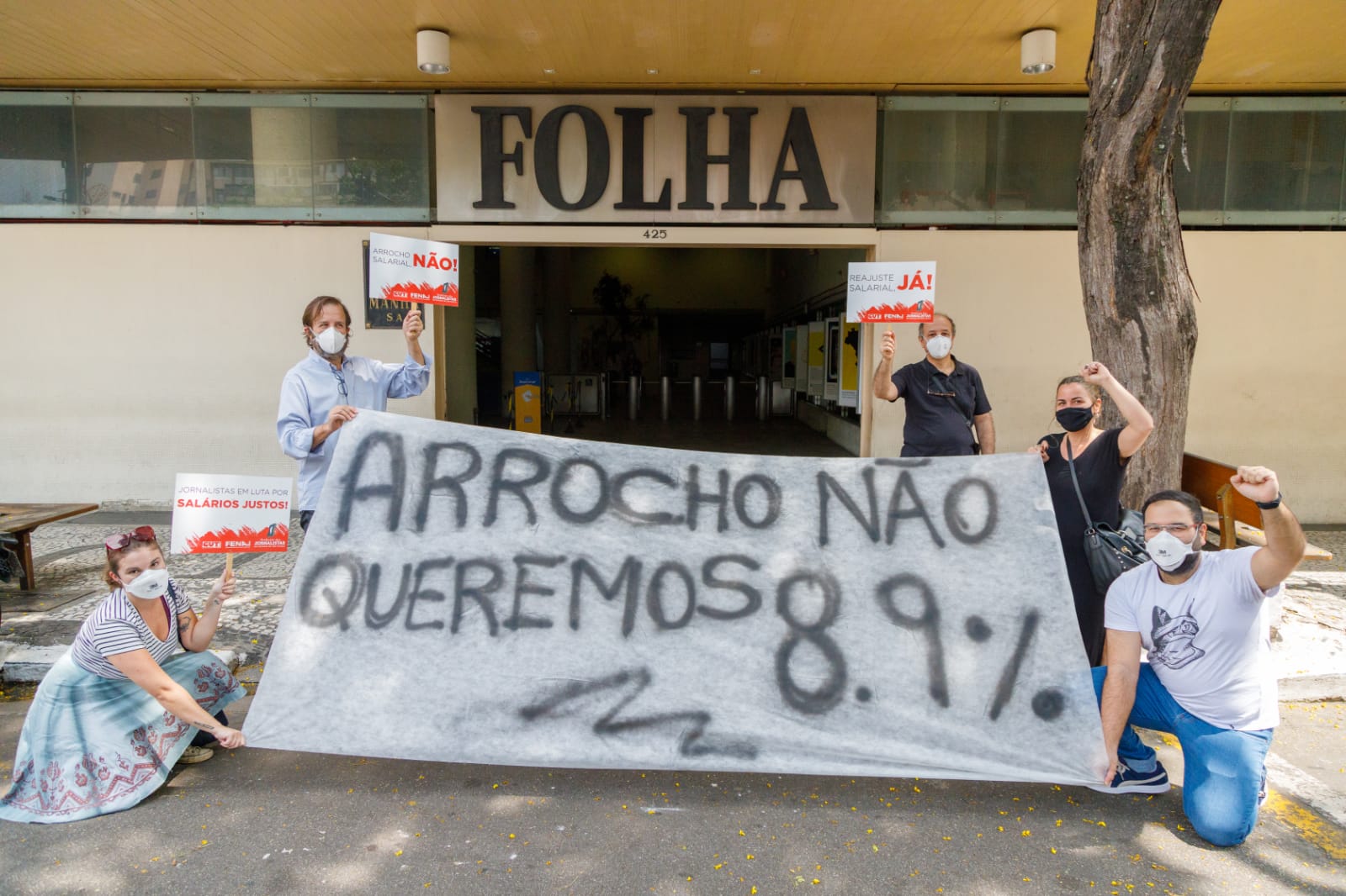Sindicato faz ato na Folha para reivindicar recomposição salarial