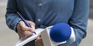 Mesmo com desoneração da folha, mercado de trabalho formal de jornalistas encolhe 21% em nove anos