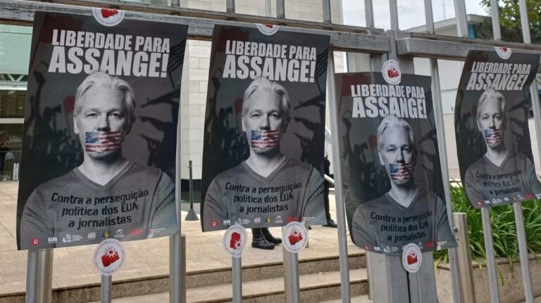Batalha decisiva para Julian Assange hoje e amanhã (20 e 21/2), mas agora Austrália joga a seu favor