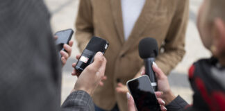 Jornalistas de rádio do Grupo EP conquistam abono e impulsionam luta pela PLR