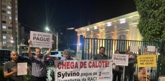 Jornalistas protestam e cobram dono do Correio Popular para pagar dívidas trabalhistas Jornalistas protestam e cobram dono do Correio Popular para pagar dívidas trabalhistas