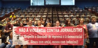 SJSP realizou protesto no plenário da Câmara Municipal de São Bernardo do Campo, em 4/9, em repúdio a vereador que intimidou jornalista do DGABC Diretoria Regional ABCD do Sindicato dos Jornalistas Profissionais no Estado de São Paulo (SJSP) e diretores executivos do SJSP estiveram no dia 4 de setembro no plenário da Câmara Municipal de São Bernardo do Campo