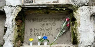 Polícia Militar pratica extermínio da população negra e periférica. Matar jovens e atacar velórios é barbárie, governador! Túmulo de Ryan