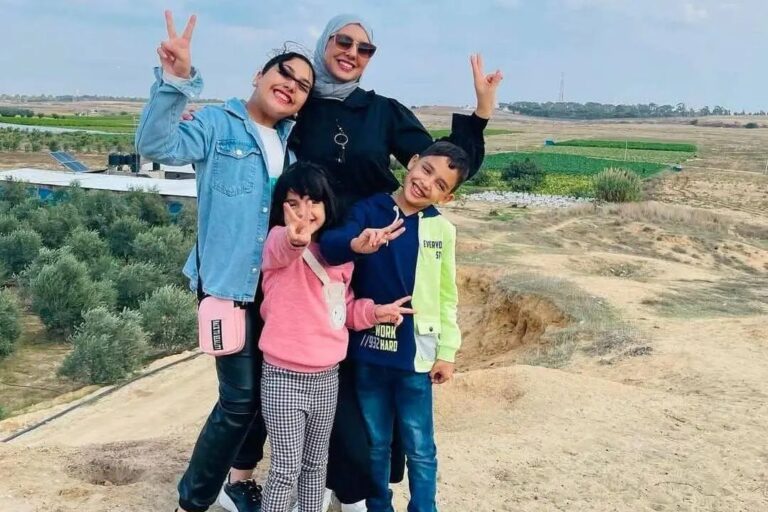 Iman Al-Shanti, suas filhas e filho: assassinados por ataque de Israel em 11/12/24 que também matou seu marido