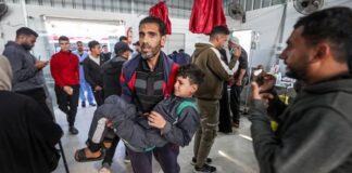 Por pressão de Trump, Israel finalmente aceita acordo de cessar-fogo em Gaza com Hamas e Jihad Islâmica Às vésperas do cessar-fogo, Israel continua a atacar Gaza brutalmente (AA/TRT Word)