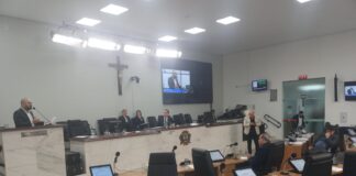 SJSP ocupa tribuna livre da Câmara de São José do Rio Preto para defender jornalistas e liberdade de imprensa de ataques de comandante da PM-SP Promunciamento de Thiago Tanji na Câmara Municipal de São José do Rio Preto