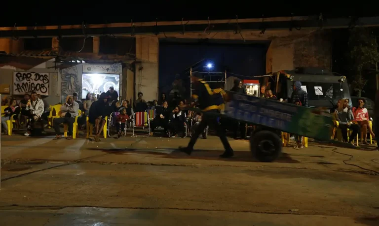 Polícia Militar de SP impede acesso de jornalistas à Favela do Moinho e fere liberdade de imprensa