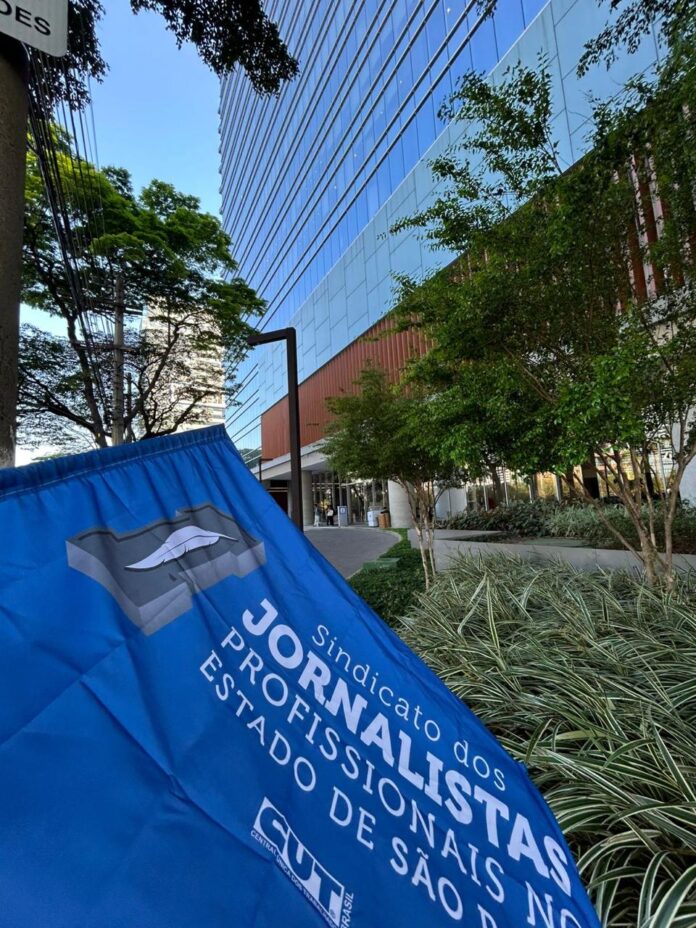 Jornalistas fazem paralisação de duas horas