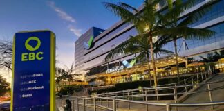 Trabalhadores da EBC divulgam carta aberta ao presidente Lula pela valorização da comunicação pública e por um plano de cargos e remuneração justo Fachada EBC 2025