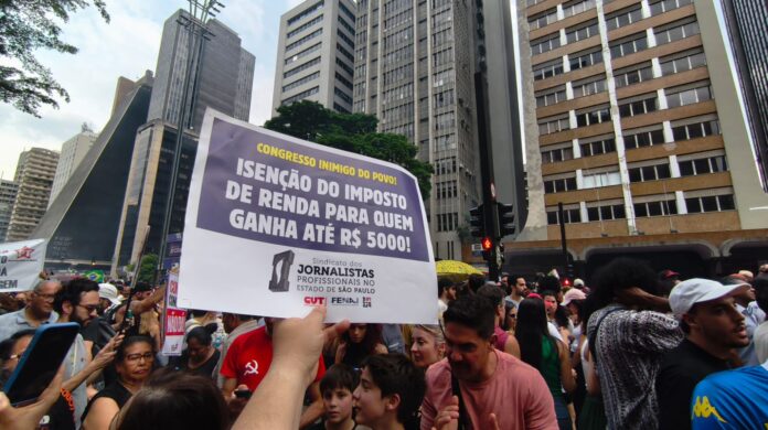 O Sindicato dos Jornalistas esteve presente na manifestação na Av. Paulista. Foto: Alexandre Linares.