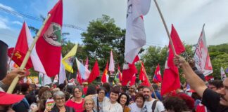 SJSP repudia ataques dos EUA à Venezuela e sequestro do presidente e primeira-dama, e participou de ato de protesto diante do consulado norte-americano em 5/1 Dirigentes do Sindicato dos Jornalistas presentes à manifestação de 5 de janeiro