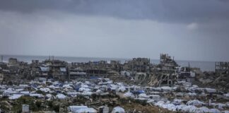 Israel já matou 447 palestinos desde início do cessar-fogo em Gaza; número oficial de vítimas fatais palestinas desde 2023 supera 71 mil; frio e bloqueio agravam crise humanitária Tendas situadas ao norte da cidade de Gaza: situação da população palestina é dramática (foto: Saeed MMT Jaras/Anadolu)