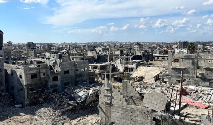 Edifícios destruídos que se estendem até o horizonte em Beit Hanoun. 1º de fevereiro de 2024.