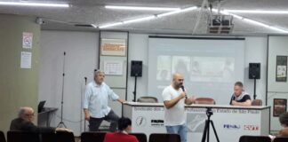 “Descobri a violência da opressão quando a Polícia me prendeu 8 vezes”; debate online com jovens de Israel que se recusam a prestar serviço militar está disponível em vídeo Nathaniel Braia (sentado à esquerda), José Eduardo, Thiago Tanji e Yoav Goldrin na abertura da atividade de 12/3