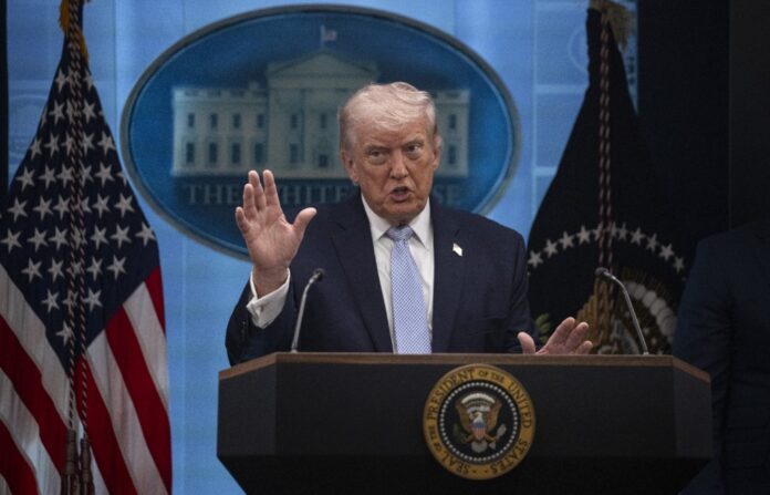 Depois de ameaçar extermínio da civilização iraniana, Trump aceita mediação do Paquistão e celebra cessar-fogo com o Irã (foto: Anadolu)