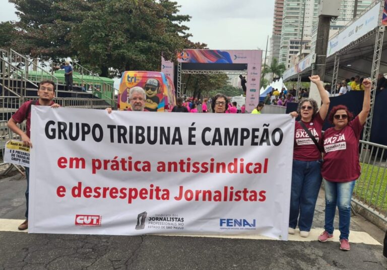 SJSP leva faixa a evento esportivo promovido pelo Grupo Tribuna, e denuncia demissões e prática antissindical na TV e no jornal “A Tribuna”