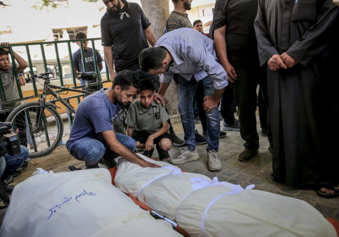 Cerimônia fúnebre na Cidade de Gaza, Palestina, em 4 de junho de 2026 (foto: Saeed MMT Jaras/Agência Anadolu)