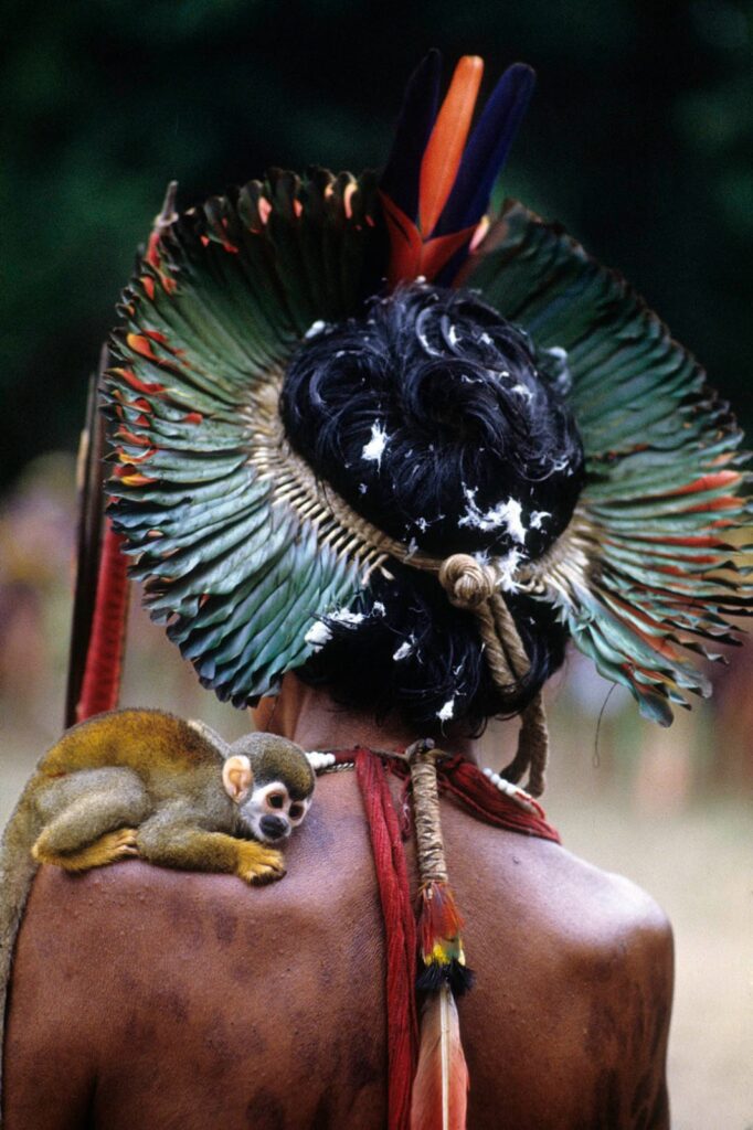 Índio kaiapó participa do I Encontro de Povos Indígenas do Rio Xingu, em 1989 (acervo pessoal, disponível no site do Instituto Moreira Sales)
