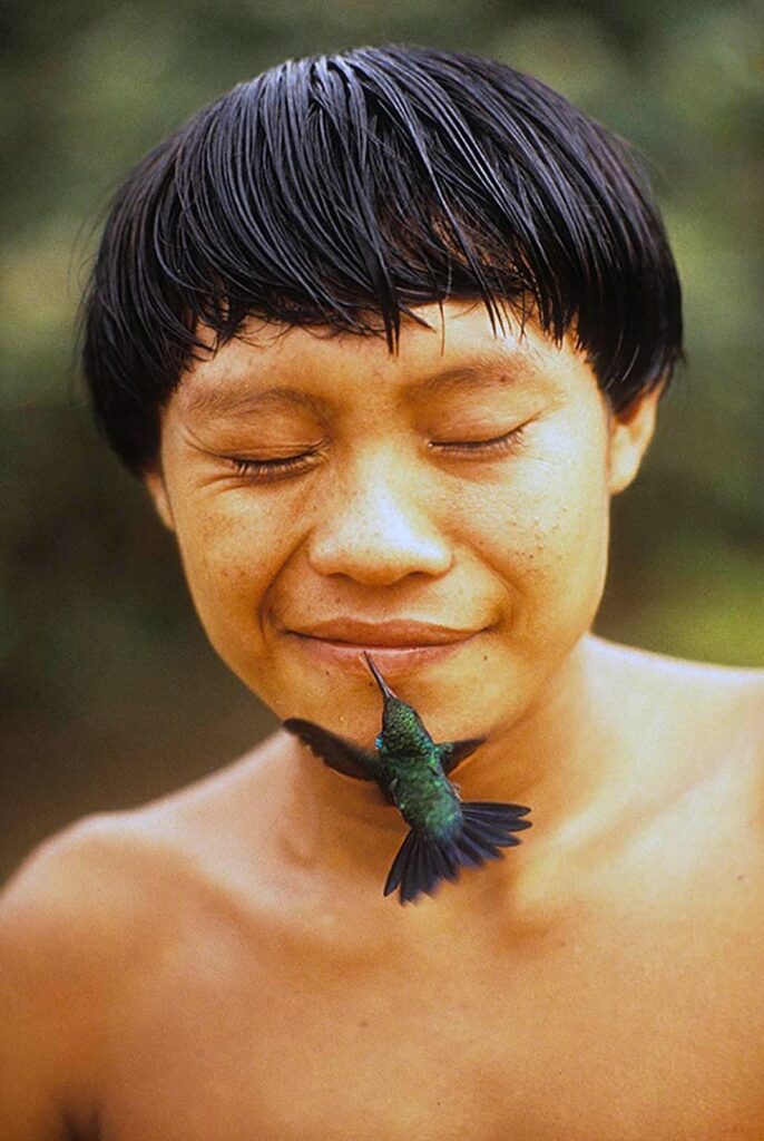 Jovem yanomami da aldeia Demini, em Roraima, em 1991